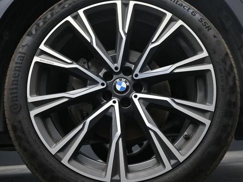 Used 2020 BMW X7 xDrive40i w/ Premium Package AWD/4WD image 9