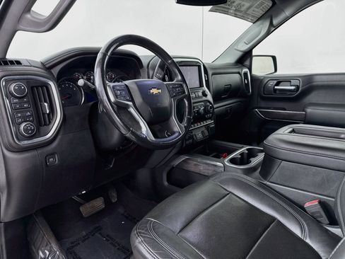Used 2019 Chevrolet Silverado 1500 LTZ w/ LTZ Convenience Package AWD/4WD image 9
