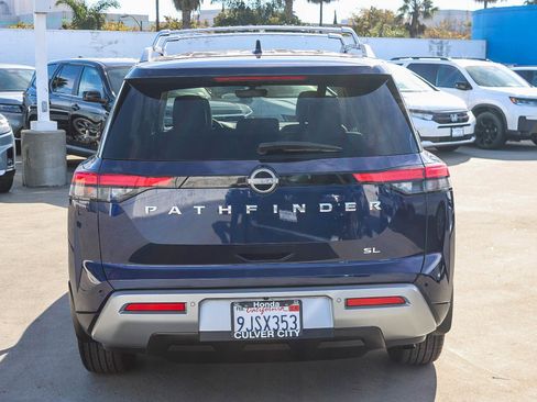 Used 2023 Nissan Pathfinder SL image 8