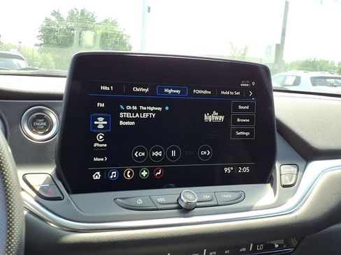 Used 2024 Chevrolet Blazer LT w/ Convenience Package FWD image 10