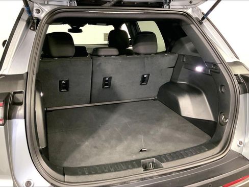 Used 2026 Chevrolet Equinox LT FWD image 4