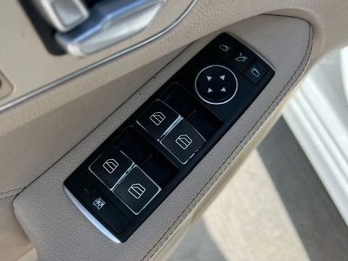 Used 2015 Mercedes-Benz E 350 4MATIC Sedan image 63