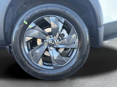 New 2026 Nissan Rogue SV w/ Cold Weather Package AWD/4WD image 15