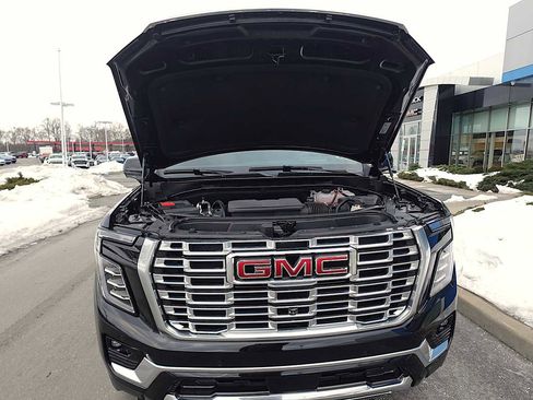 New 2025 GMC Yukon XL Denali w/ LPO, Illumination Package image 34