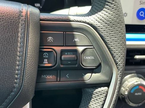 Used 2025 Toyota Tacoma TRD Off-Road AWD/4WD image 18