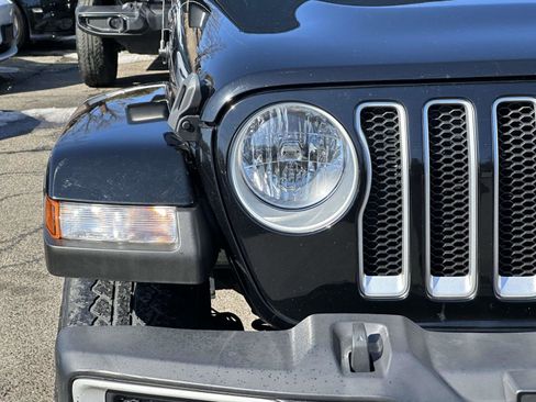 Used 2019 Jeep Wrangler Unlimited Sahara w/ Safety Group image 9