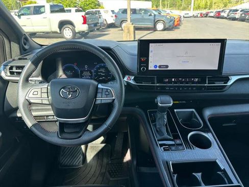 Certified 2025 Toyota Sienna XSE w/ XSE Plus Package AWD/4WD image 17
