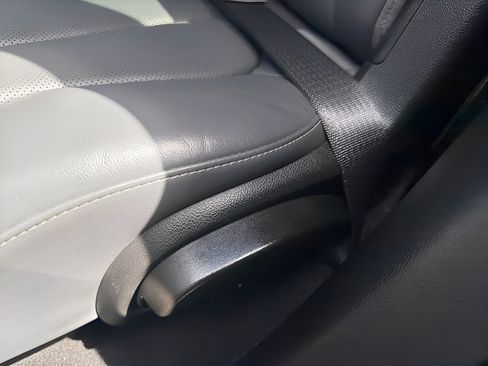 Used 2020 Buick Envision Premium AWD/4WD image 23