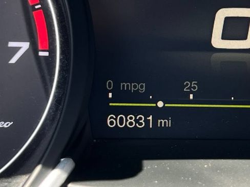 Used 2019 Alfa Romeo Giulia RWD image 19