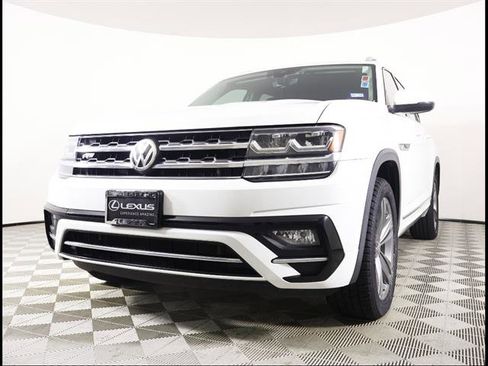 Used 2019 Volkswagen Atlas SE FWD image 2