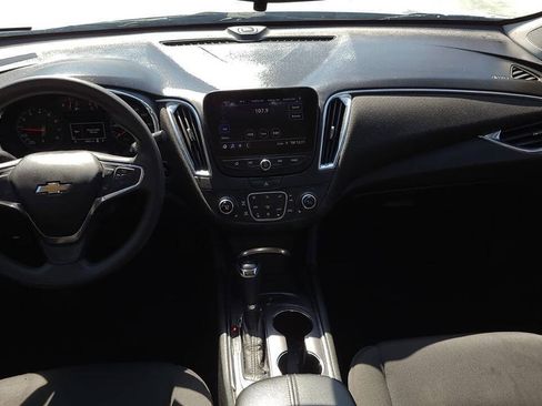 Used 2019 Chevrolet Malibu LT FWD image 7