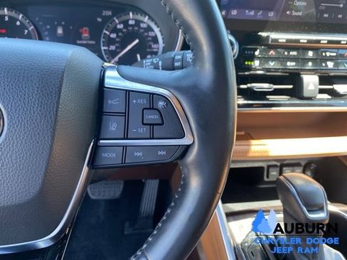Used 2020 Toyota Highlander Platinum AWD/4WD image 42