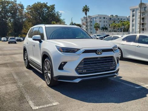 Used 2025 Toyota Grand Highlander AWD Hybrid image 1