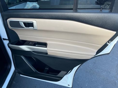 Used 2023 Ford Explorer XLT w/ Equipment Group 202A image 25