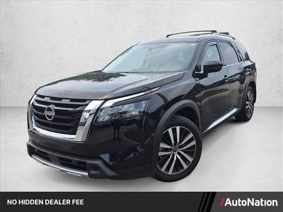 Used 2025 Nissan Pathfinder Platinum w/ Cargo Package