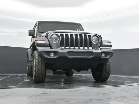 Used 2018 Jeep Wrangler Unlimited Sport S image 45