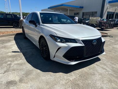 Used 2020 Toyota Avalon XSE w/ All Weather Liner Package FWD image 7