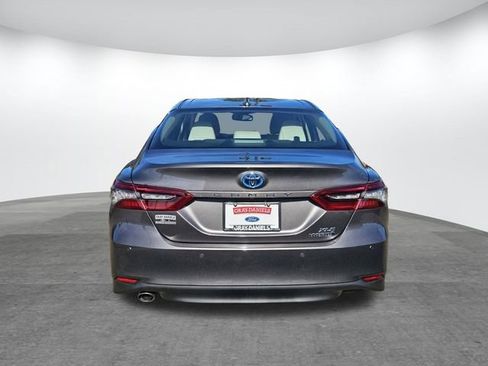 Used 2023 Toyota Camry XLE image 5