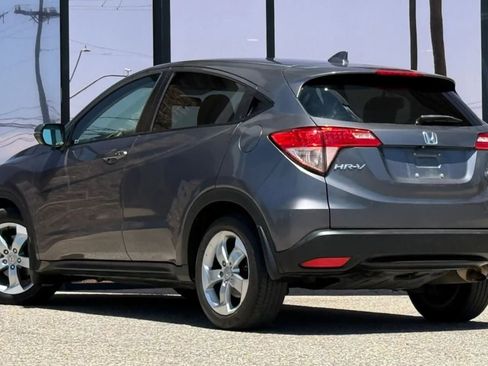 Used 2017 Honda HR-V EX image 7