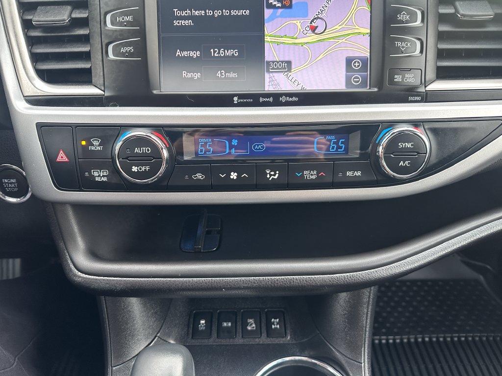 Used 2019 Toyota Highlander SE AWD/4WD image 18
