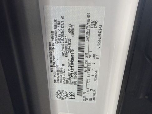 Used 2023 Ford Transit 250 Low Roof AWD w/ Exterior Upgrade Package image 22