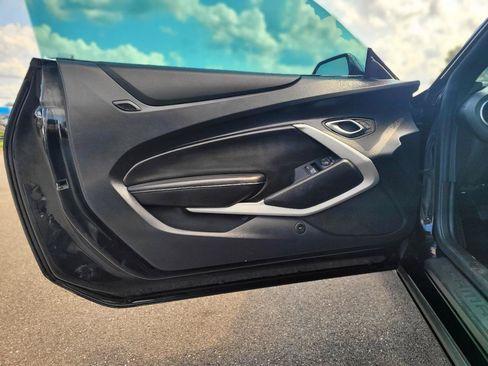 Used 2018 Chevrolet Camaro LS RWD image 7