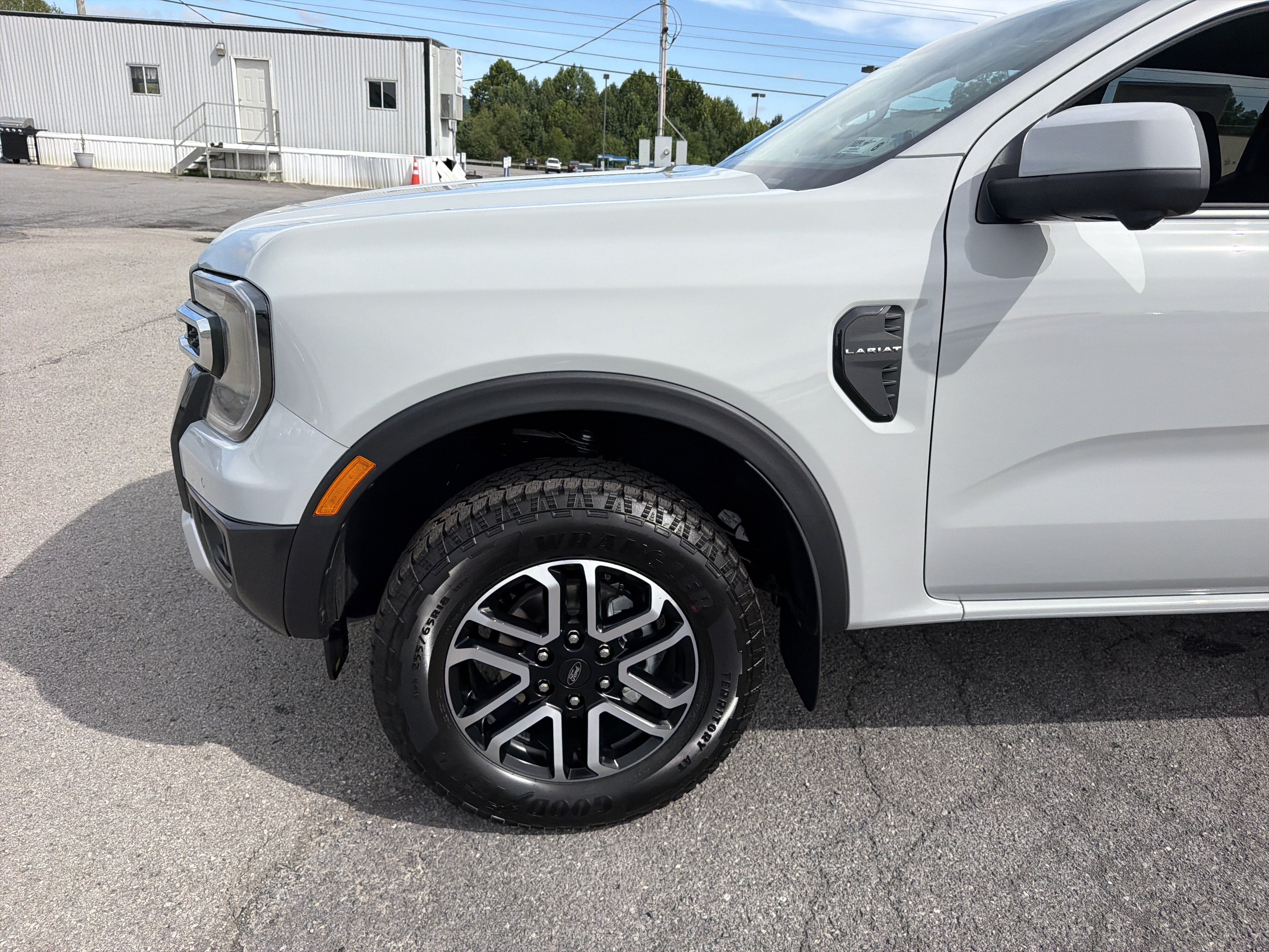 New 2026 Ford Ranger Lariat w/ FX4 Off-Road Package AWD/4WD image 9