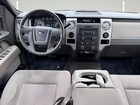 Used 2010 Ford F150 XLT image 5