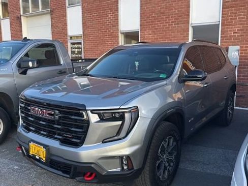 Used 2026 GMC Acadia AT4 w/ Luxury Package AWD/4WD image 1
