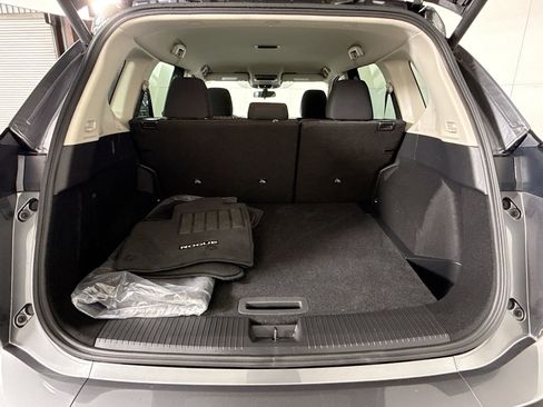Used 2026 Nissan Rogue SV image 35