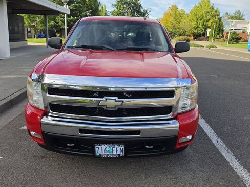 Used 2011 Chevrolet Silverado 1500 LT w/ All-Star Edition AWD/4WD image 2