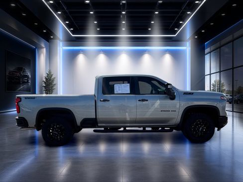 Used 2026 Chevrolet Silverado 2500 LT w/ Trail Boss Package AWD/4WD image 3