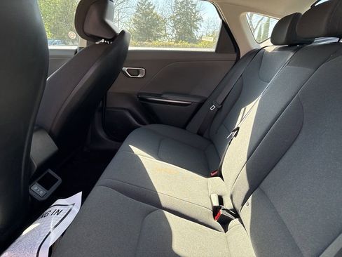 Used 2025 Kia K4 LXS image 10