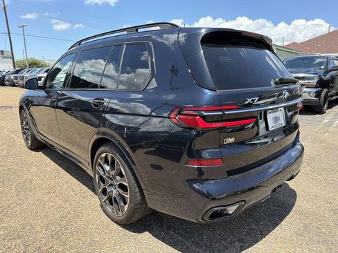 Used 2023 BMW X7 xDrive40i w/ M Sport Package AWD/4WD image 9