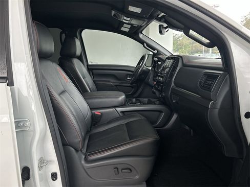 Used 2020 Nissan Titan PRO-4X w/ Pro-4x Convenience Package image 35