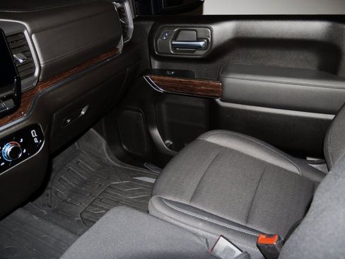 Used 2025 GMC Sierra 2500 SLE w/ SLE Convenience Package image 52