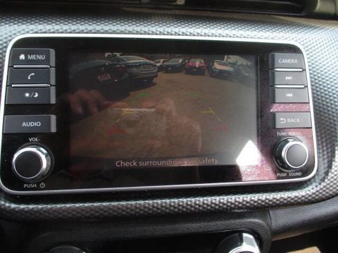 Used 2020 Nissan Kicks SV image 10