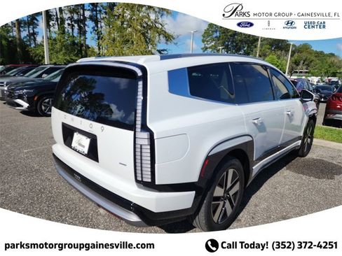 New 2026 Hyundai Ioniq 9 SEL image 3