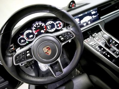 Used 2018 Porsche Panamera image 7