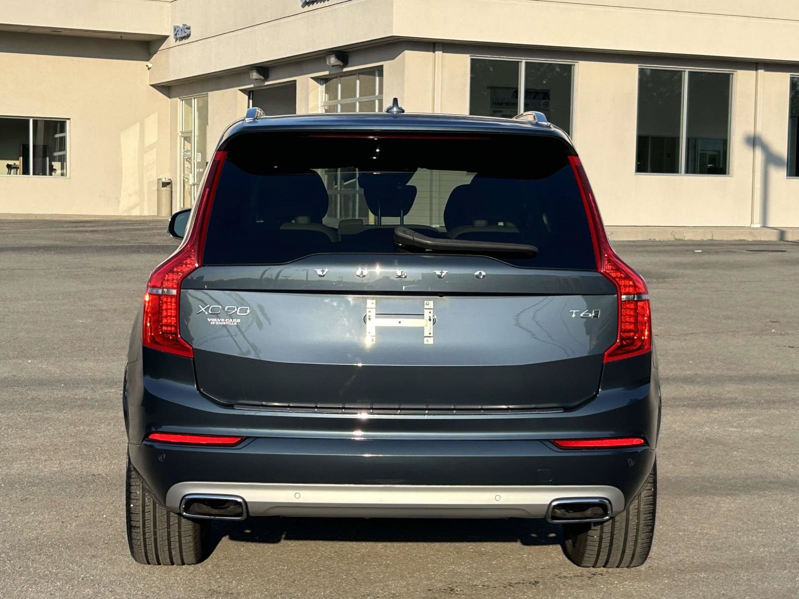 Used 2020 Volvo XC90 T6 Momentum w/ Protection Package Premier AWD/4WD image 6