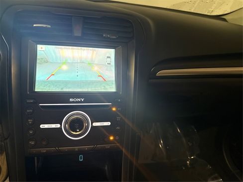 Used 2018 Ford Fusion Titanium image 39