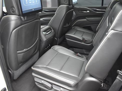 Used 2021 Cadillac Escalade Sport w/ Driver Assist Tech Package AWD/4WD image 26