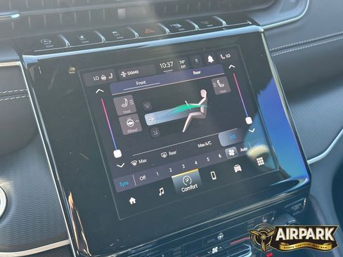 New 2025 Jeep Grand Cherokee L Altitude image 19