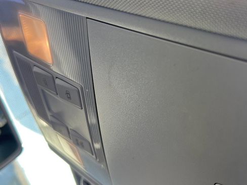 Used 2015 Volkswagen Golf S image 32