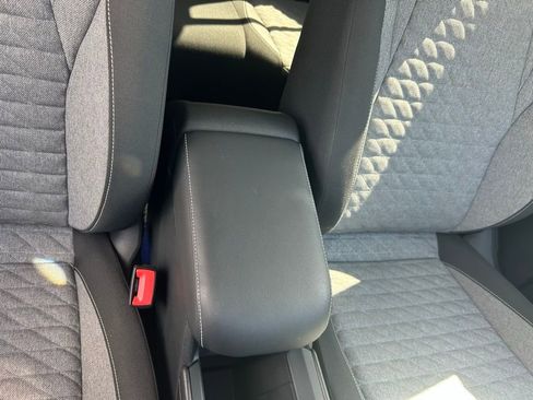 Certified 2025 Volkswagen Tiguan S image 37