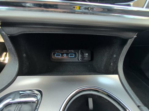 Used 2021 Jeep Grand Cherokee Limited w/ Premium Lighting Group AWD/4WD image 24