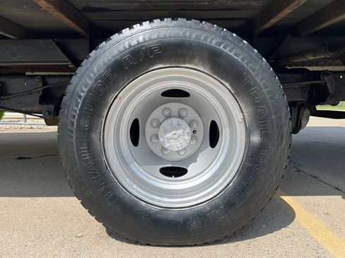 Used 2010 Ford E-350 and Econoline 350 Super Duty RWD image 19