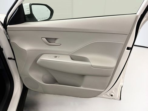 Used 2025 Hyundai Kona SEL AWD/4WD image 33