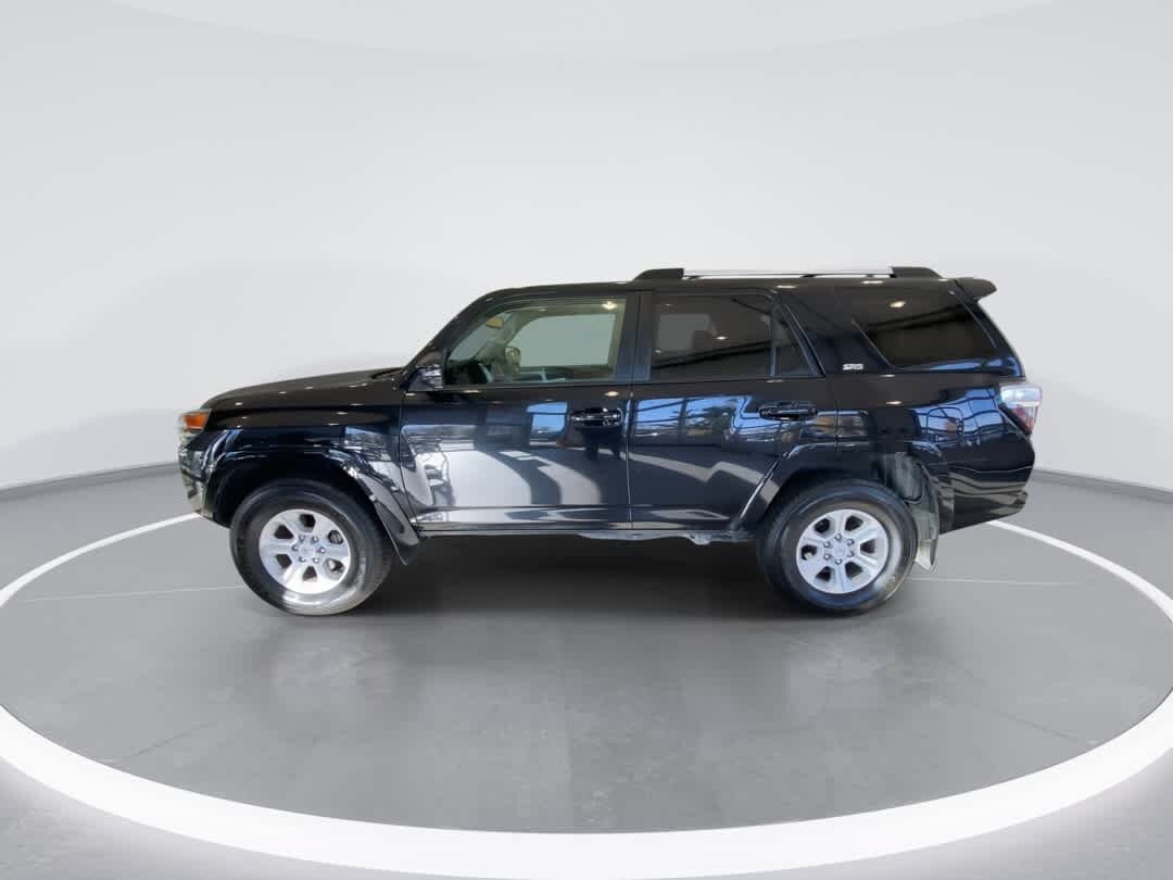 Used 2024 Toyota 4Runner SR5 Premium w/ Moonroof Package AWD/4WD image 5
