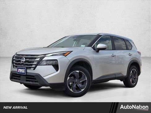 Used 2025 Nissan Rogue SV image 1